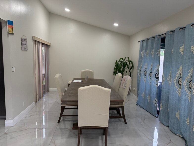 Building Photo - 6420 Via Tierra