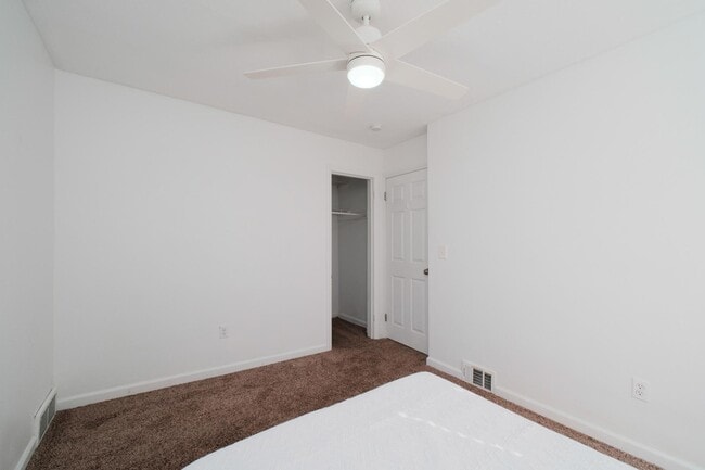 Building Photo - 13621 Vernon St