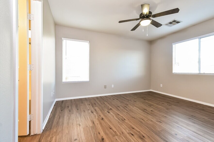 Building Photo - 8028 N Copperhead Creek St