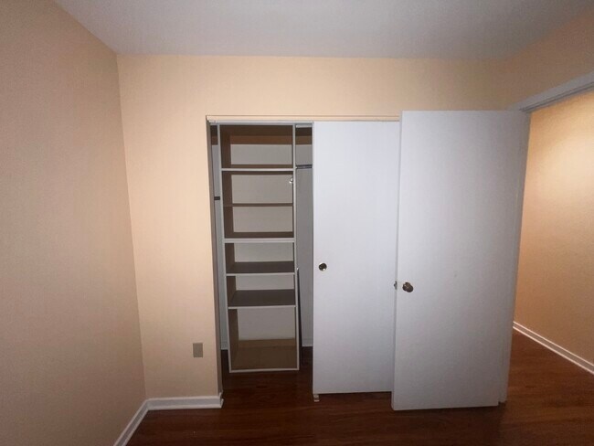 Building Photo - 51 Greenwich Pl