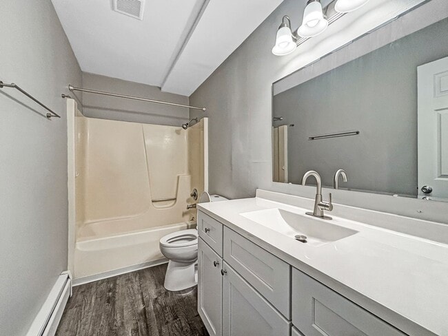 Building Photo - 2424 36th St SW