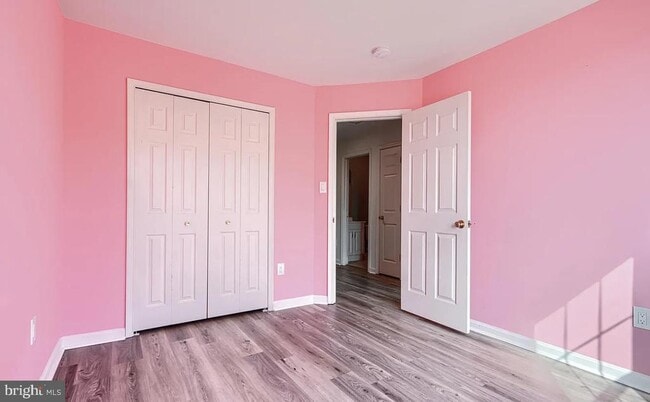 Building Photo - 4 Maya Way