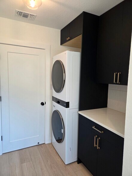 Laundry off Kitchen - 10717 Deer Canyon Rd