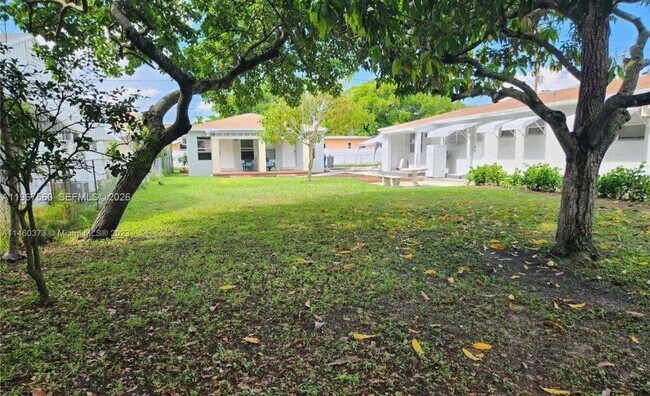 Building Photo - 1828 Rodman St