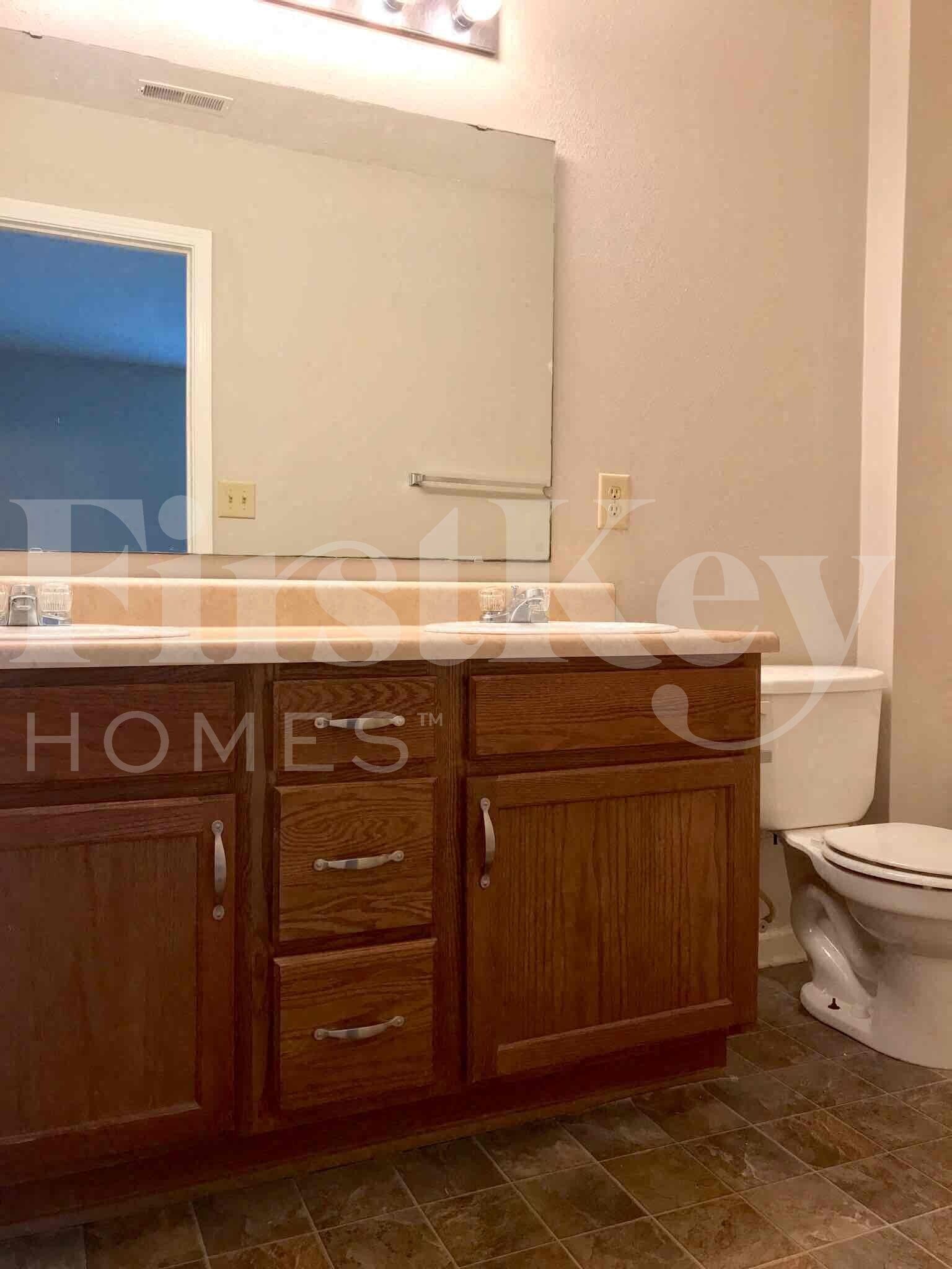 Building Photo - 11521 Stoeppelwerth Dr