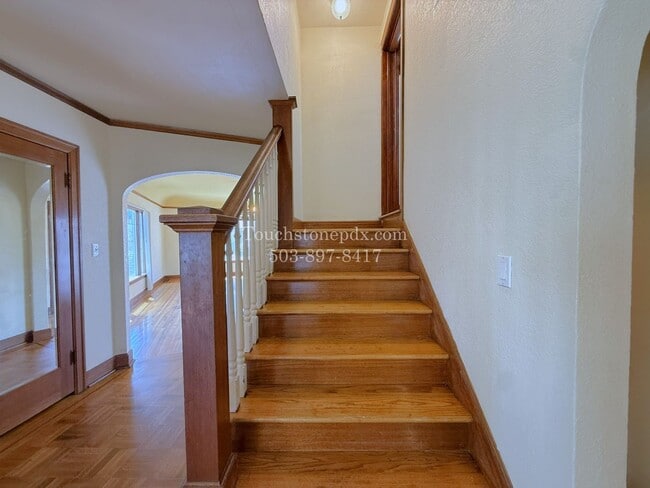Building Photo - 1401 SE 130th Ave