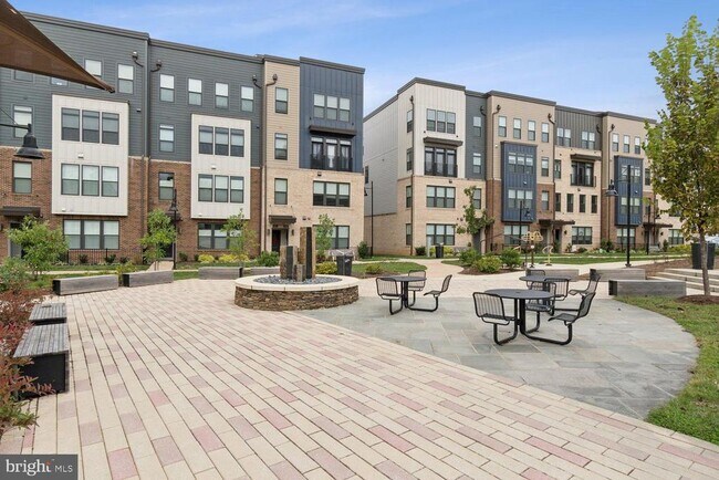 Building Photo - 1641 Bandit Loop