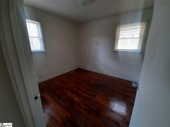 Building Photo - 808 Wofford St