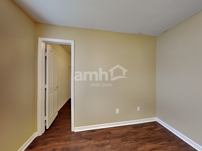 Building Photo - 6010 Woodmill Dr