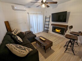 Building Photo - 162 Griffith St