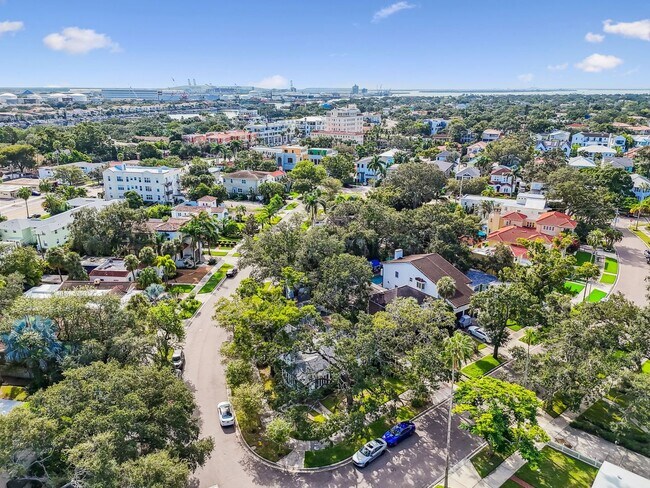 Building Photo - Beautiful Home on Davis Island