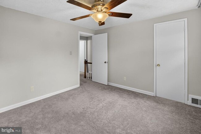 Building Photo - 23 Underwood Pl