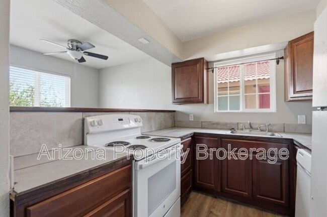 Building Photo - 603 W Rio Salado Pkwy