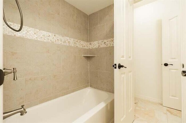 Building Photo - 5807 Boyce Springs Dr