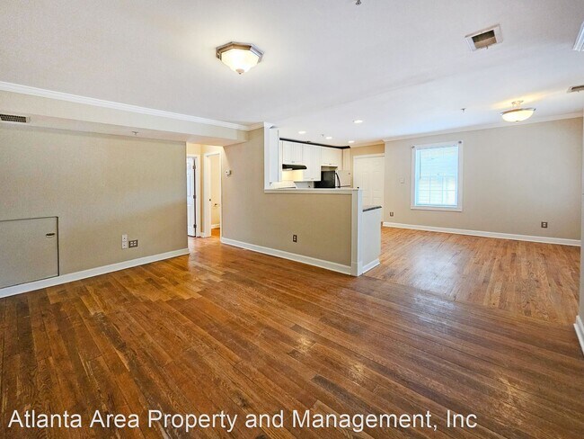 Building Photo - 4 br, 3.5 bath House - 138 Brook Cir SE