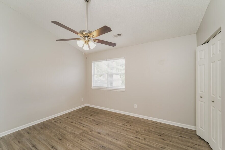 Building Photo - 5746 Prescott Ct