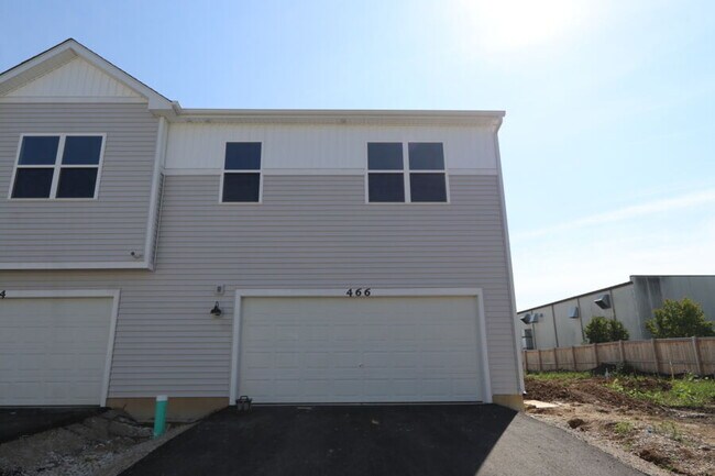 Building Photo - 466 Comstock Rd