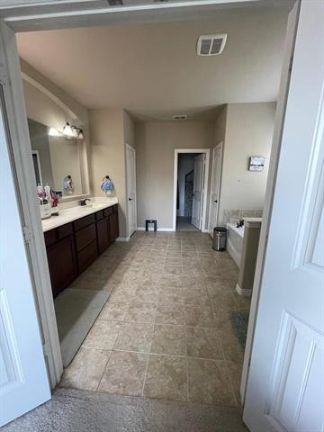 Building Photo - 2717 Calmwood Dr