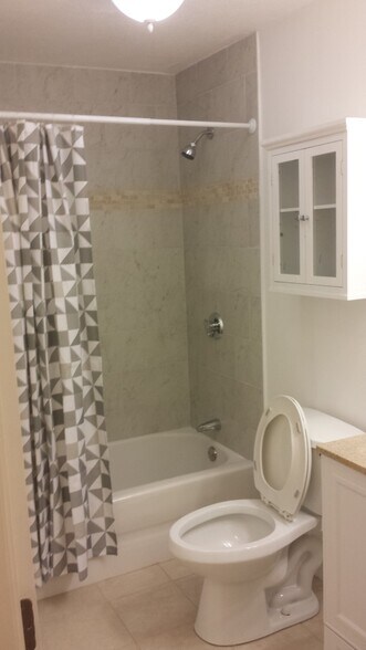 Building Photo - 276 Chestnut Hill Ave