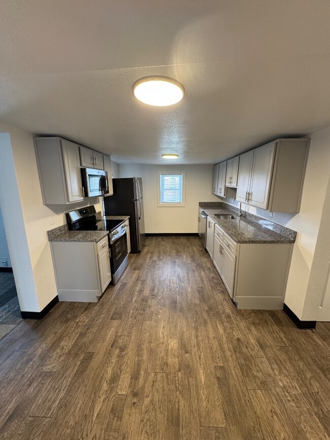 Building Photo - 1014 N 5th St