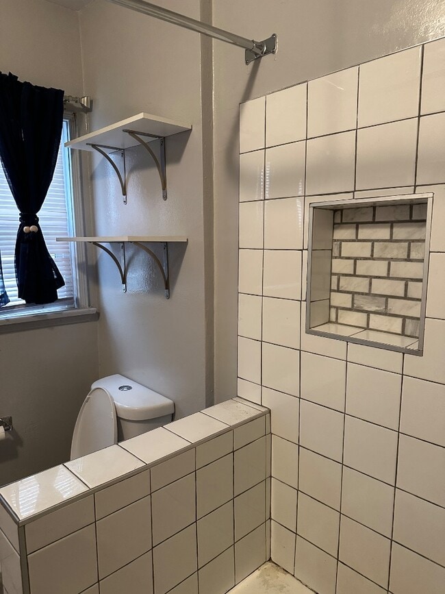 Building Photo - 4286 Leimert Blvd