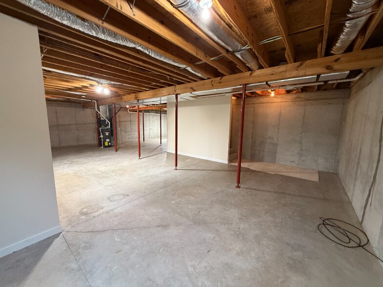 Building Photo - 133 Garden Dr