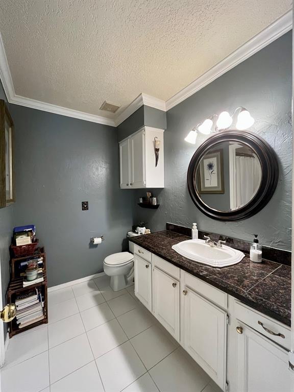 Building Photo - 3200 W Britton Rd