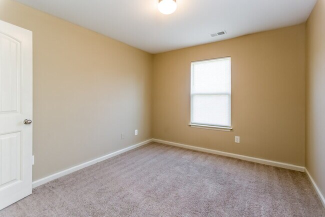 Building Photo - 71 Hamil Ct NW