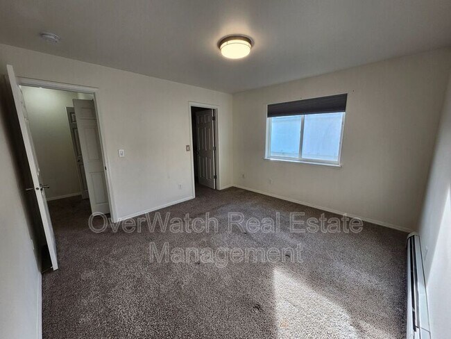 Building Photo - 7428 Meadow St