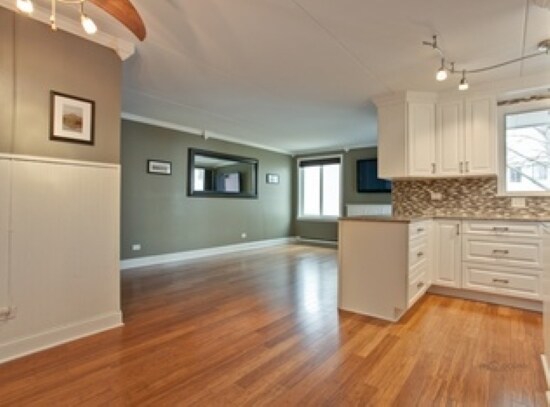 Building Photo - 338 W Miner St