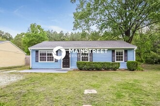 Building Photo - 3 Bedroom Pet-Friendly Home in Durham, NC with Main Street Renewal