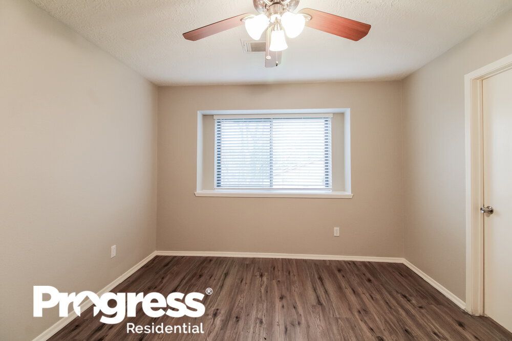 Building Photo - 1417 Wilson Dr