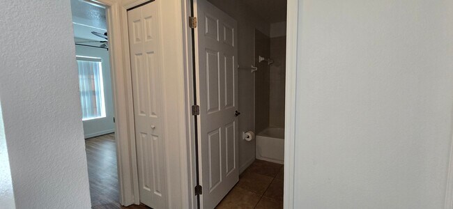 Building Photo - 1500 Kayuni Dr