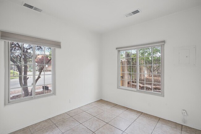 Building Photo - 4184 New Moon Cir