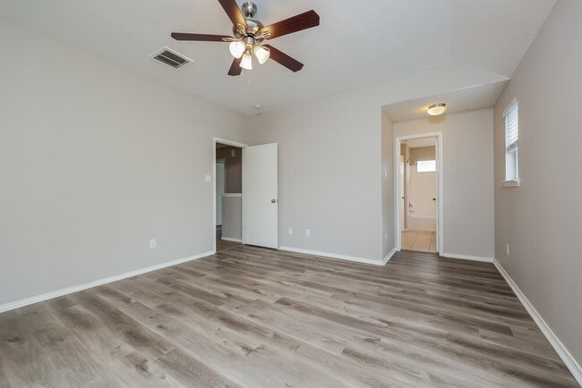 Building Photo - 1403 Natural Pine Trail