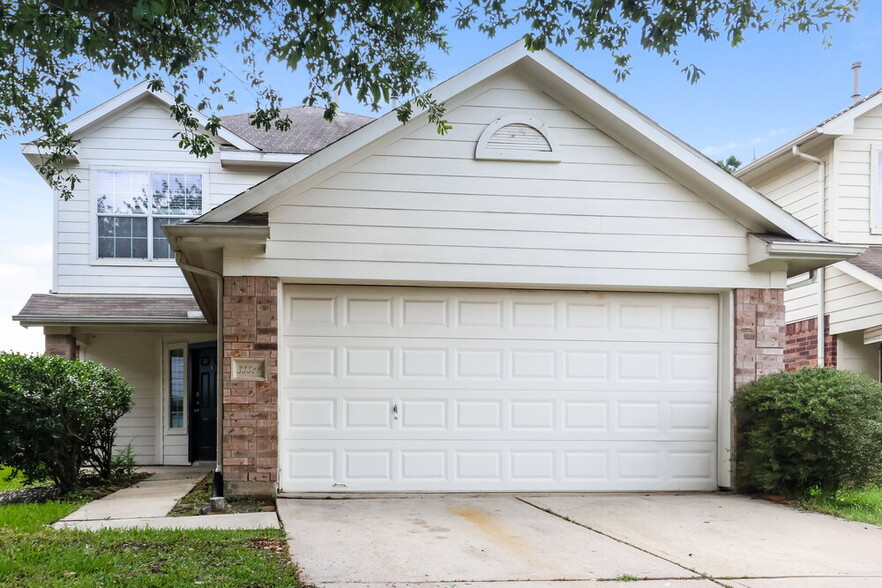 Primary Photo - 33322 Cottonwood Bend