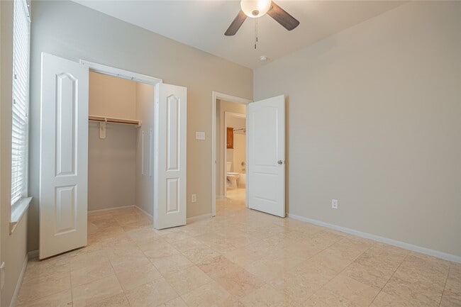 Building Photo - 28514 Lockeridge Springs Dr