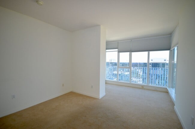 Building Photo - Beautiful 2 Bedroom Apartment in Long Beac...