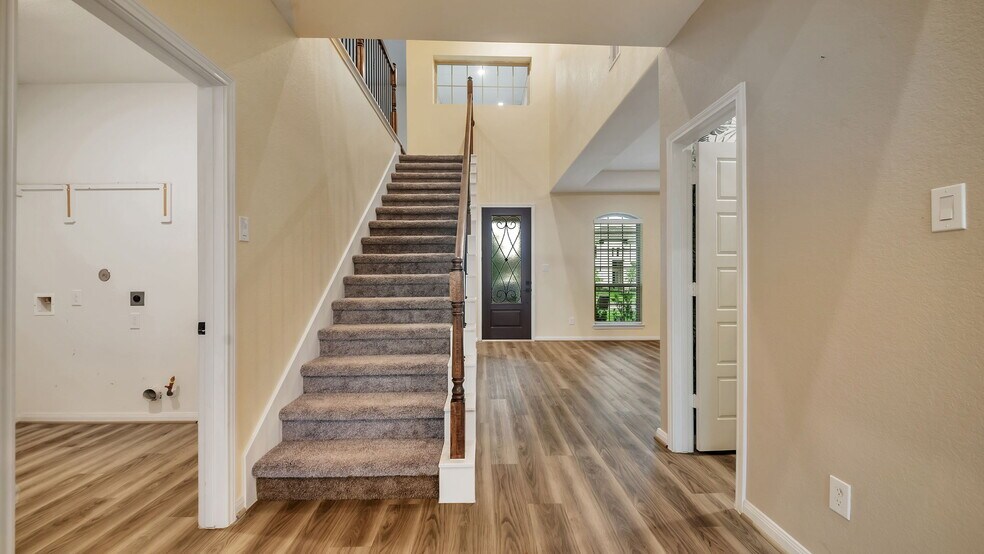 Building Photo - 31527 Westwood Rock Ln