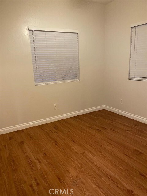 Building Photo - 926 W La Jolla St