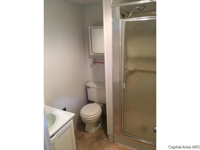 Building Photo - Beautiful 3 Bedroom Mid Century Modern Hom...