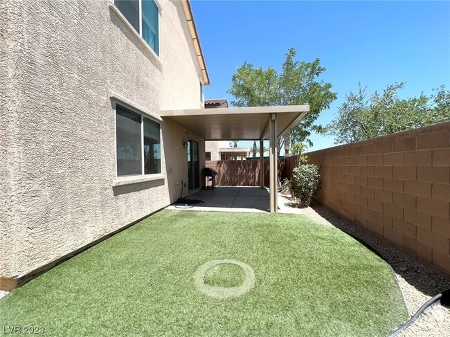 Building Photo - 930 Safe Sapphire Way