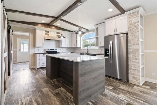 Building Photo - 52 Vacation St