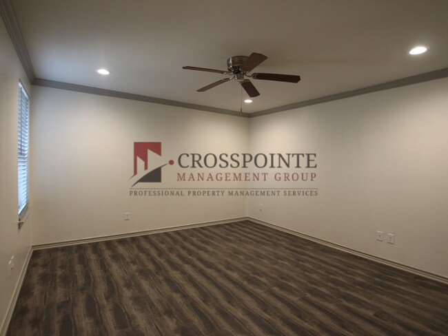 Building Photo - Beautiful 3 Bedroom 2 Bathroom Townhouse in South Tyler! 1/2 OFF FIRST FULL MONTH