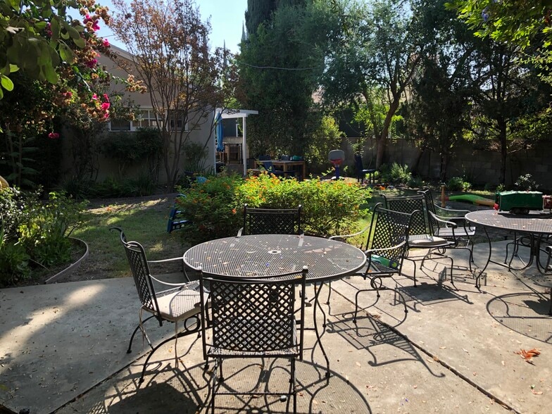 Backyard - 5507 Noble Ave