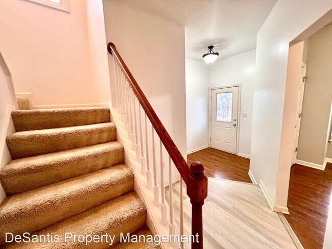 Building Photo - 3 br, 2.5 bath House - 108 Woodcrest Drive
