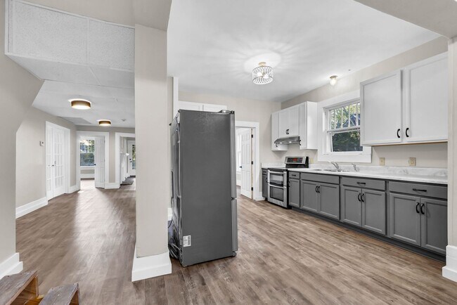 Building Photo - Totally Renovated Bungalow