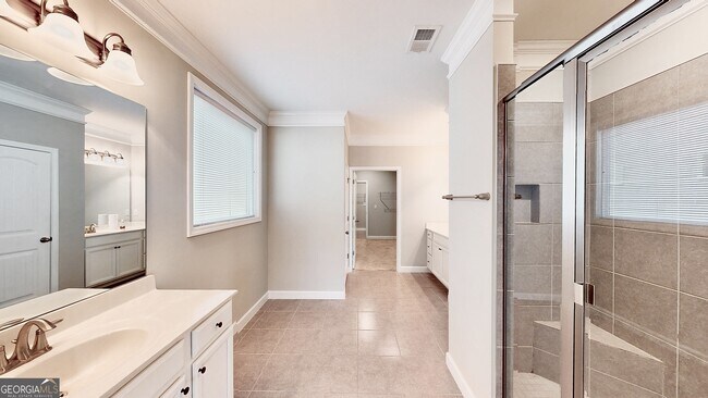 Building Photo - 2455 Westlington Cir