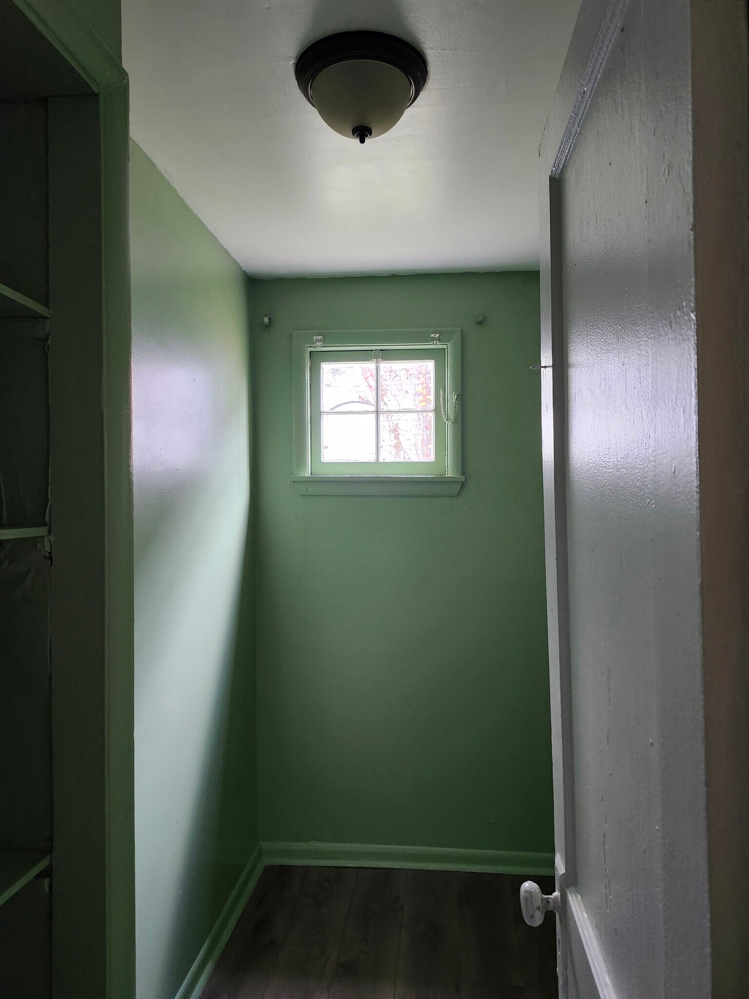 Storage room - 1052 3rd Ave