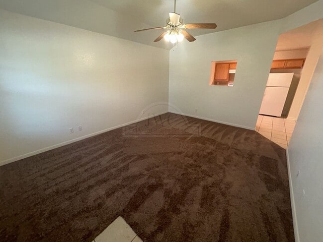 Building Photo - 1303 Cinch Dr